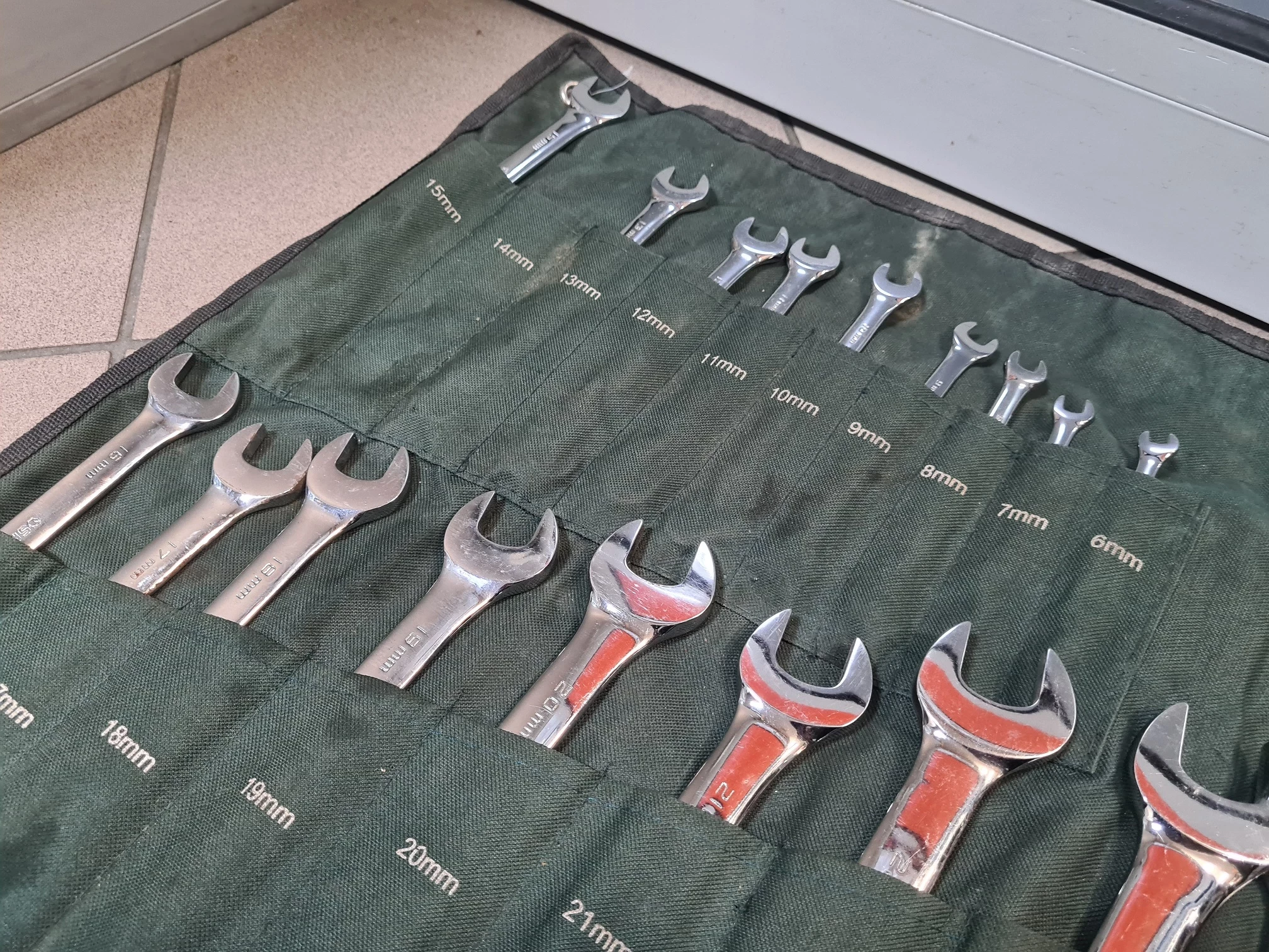 zestaw-kluczy-sata-09027-brak-14-marka-sata