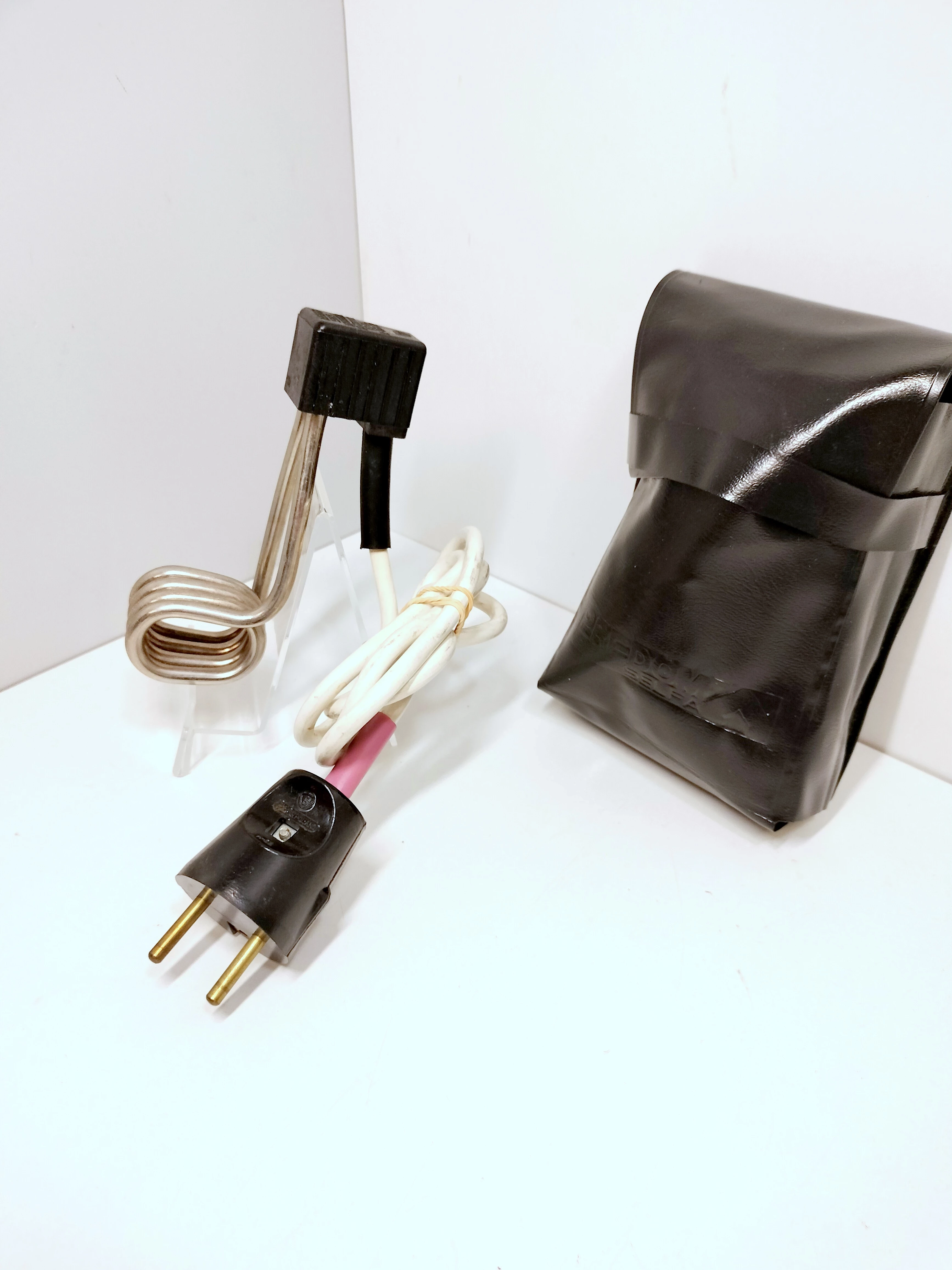 grzalka-do-wody-prl-mala-w-etui-stan-nie-wymaga-renowacji