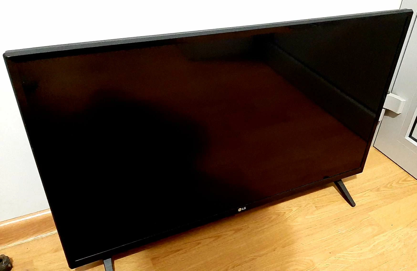 telewizor-led-lg-32lj500v-32-full-hd-czarny-klasa-efektywnosci-energetycznej-a