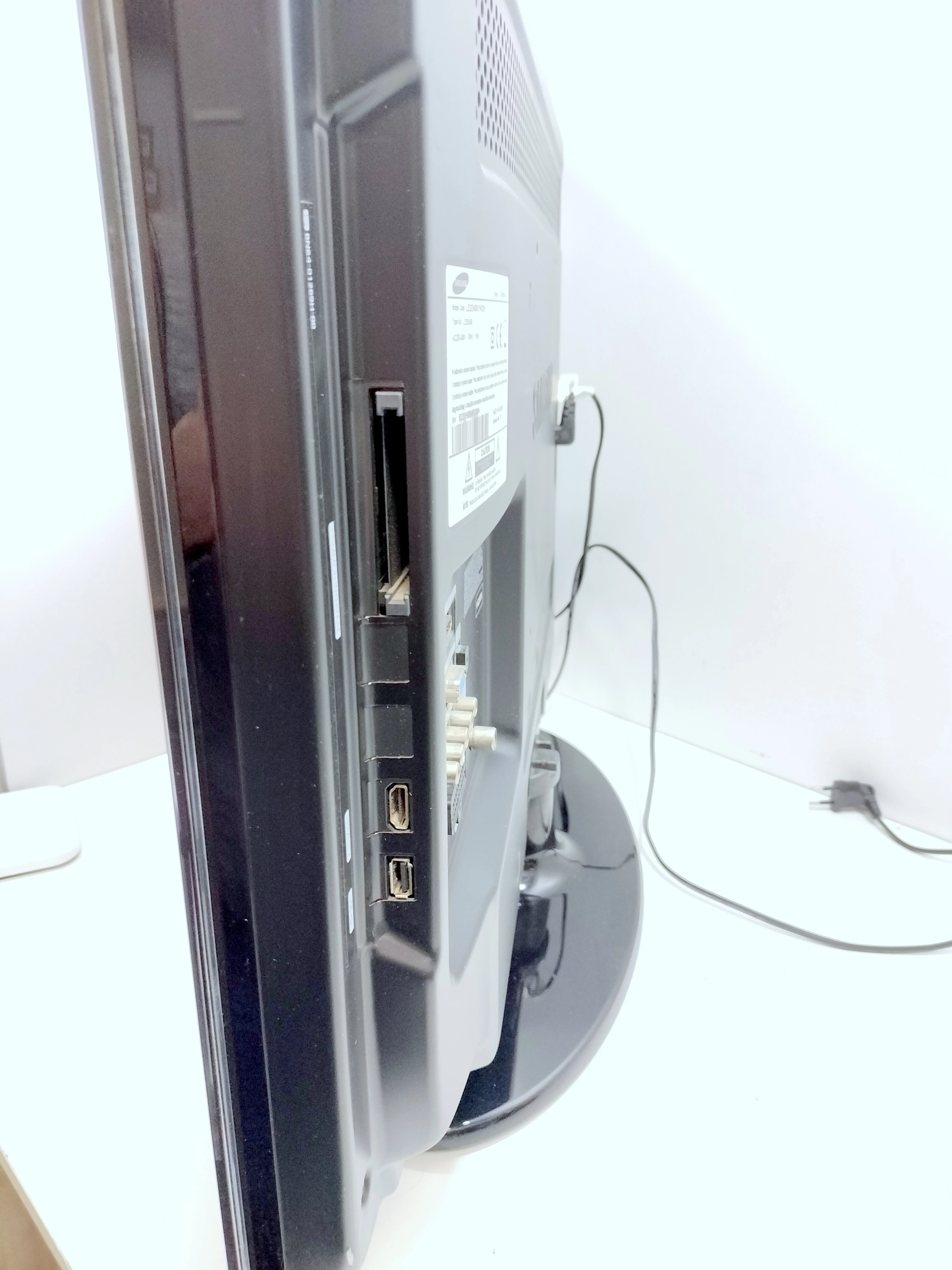 tv-samsung-lcd-32-cale-le32d450g1wxxh-opis-typ-telewizora-lcd