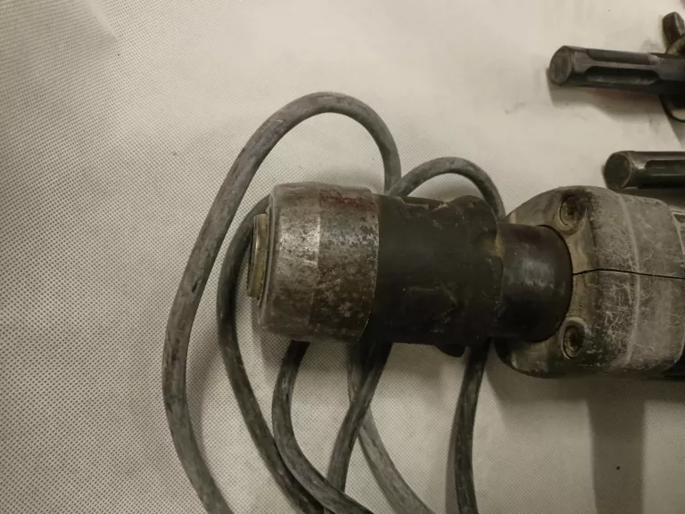 mlot-wyburzeniowy-hilti-te-905-w-walizce-energia-udaru-20