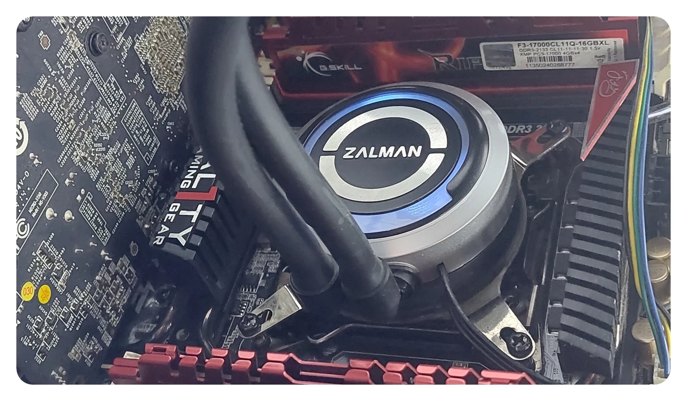 pc-xeon-e5-v2-radeon-r9-270-16gb-ram-ssd-opis-liczba-rdzeni-procesora-8