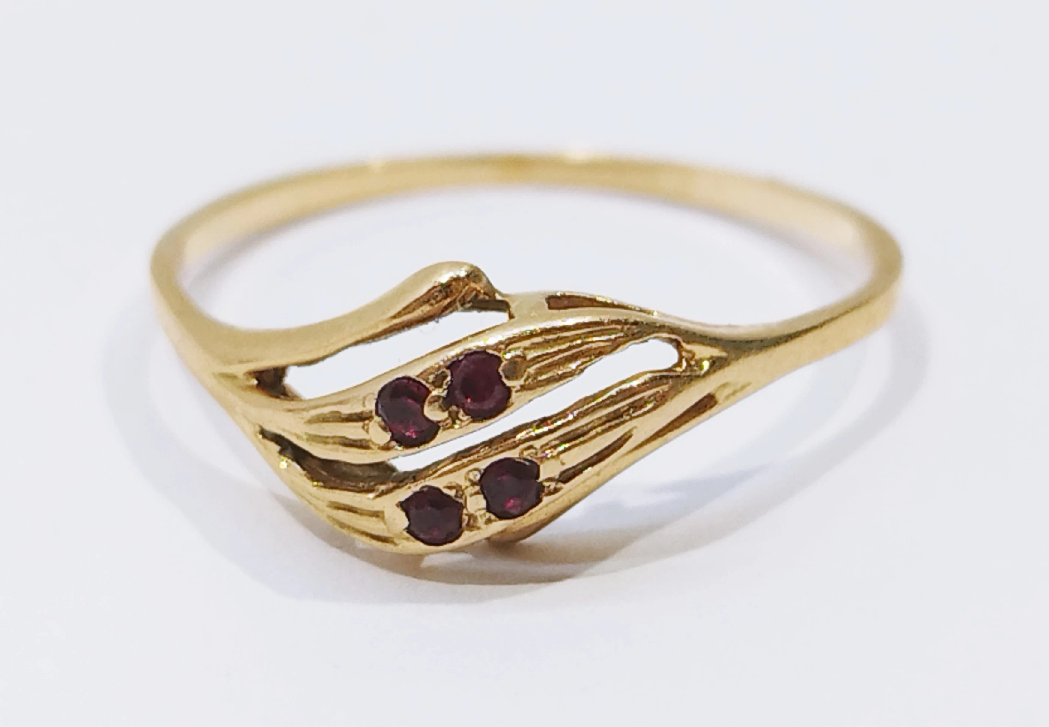 zloty-pierscionek-cztery-czerwone-oczka-r17-132g-marka-226434-1704211