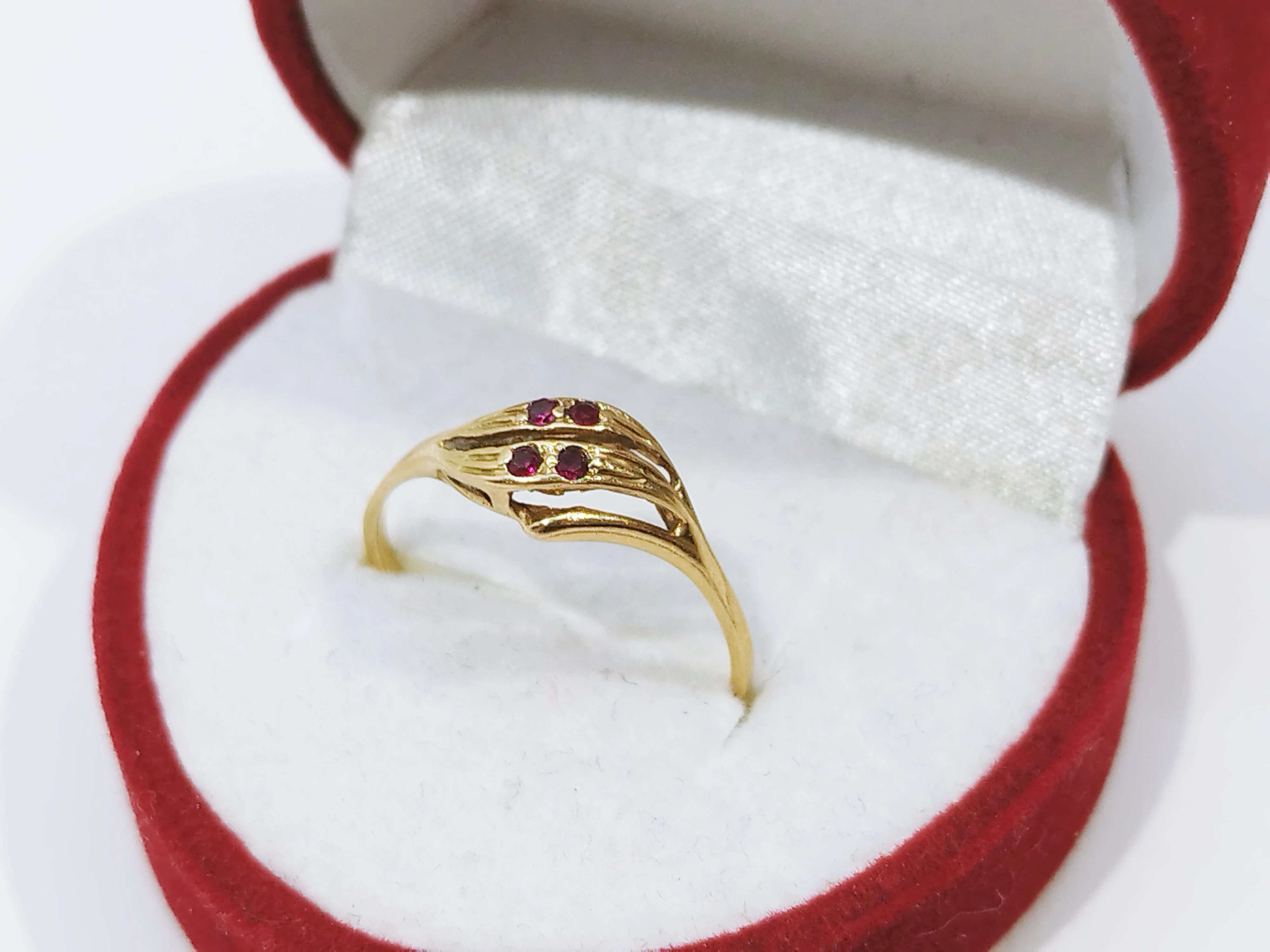 zloty-pierscionek-cztery-czerwone-oczka-r17-132g-ean-gtin-5905868206616