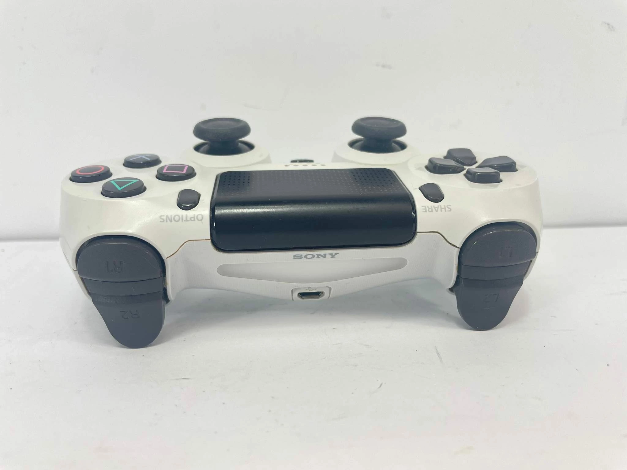 pad-ps4-bialy-bn-kod-producenta-1433950961517