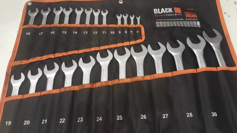 ZESTAW KLUCZY PŁASKO-OCZKOWY BLACK 16000