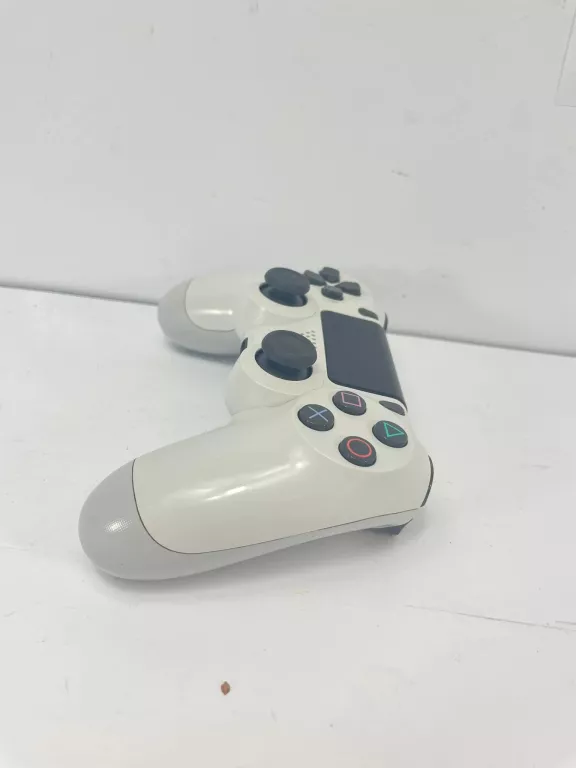 pad-ps4-bialy-bn-stan-uzywany