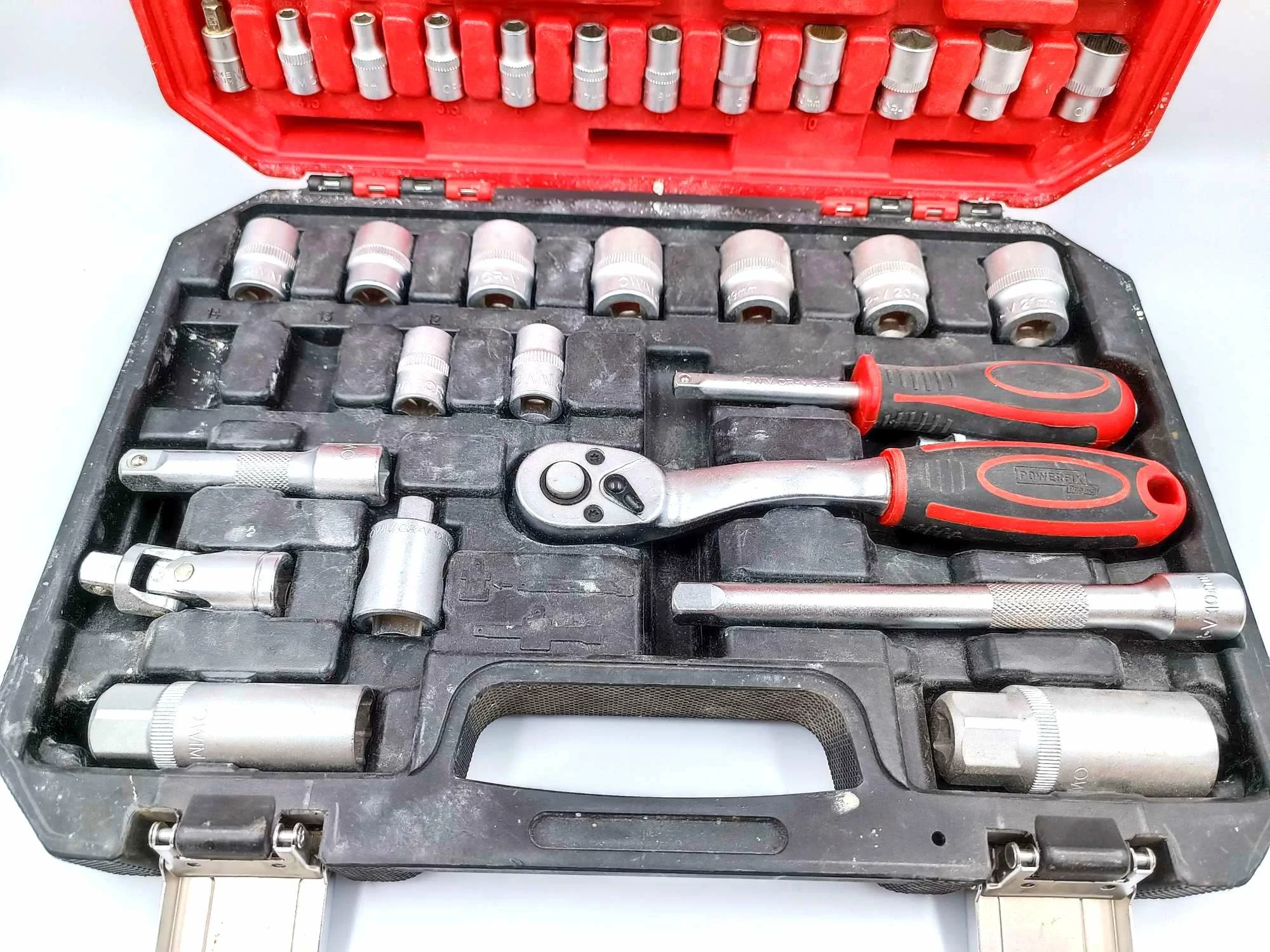 powerfix-zestaw-kluczy-nasadowych-w-walizce-marka-inna