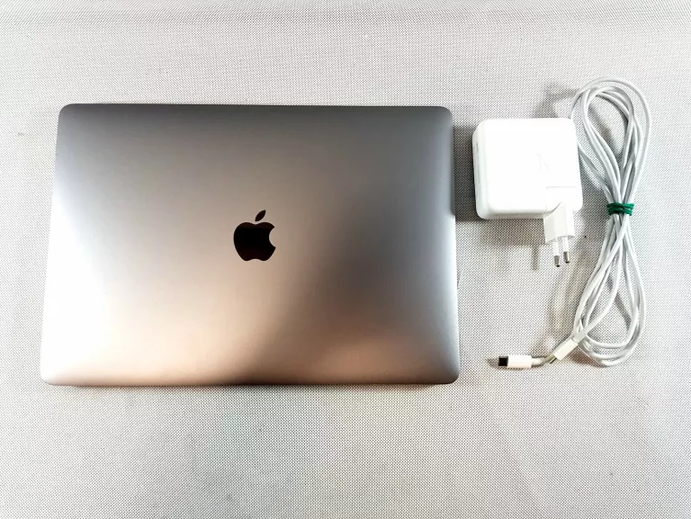 LAPTOP APPLE MACBOOK PRO A1706 16/500GB