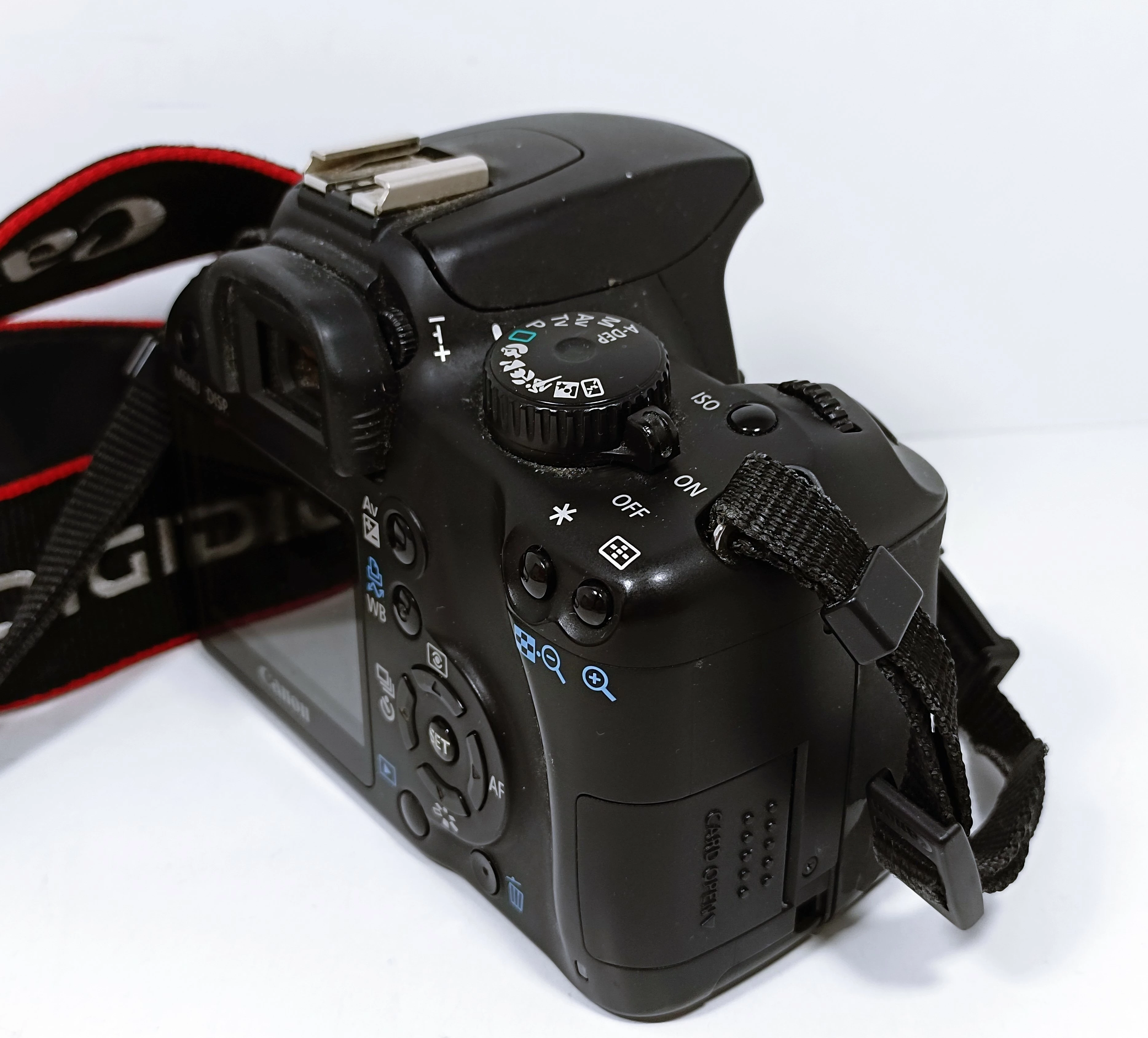 aparat-canon-eos-1000d-rozmiar-matrycy-aps-c