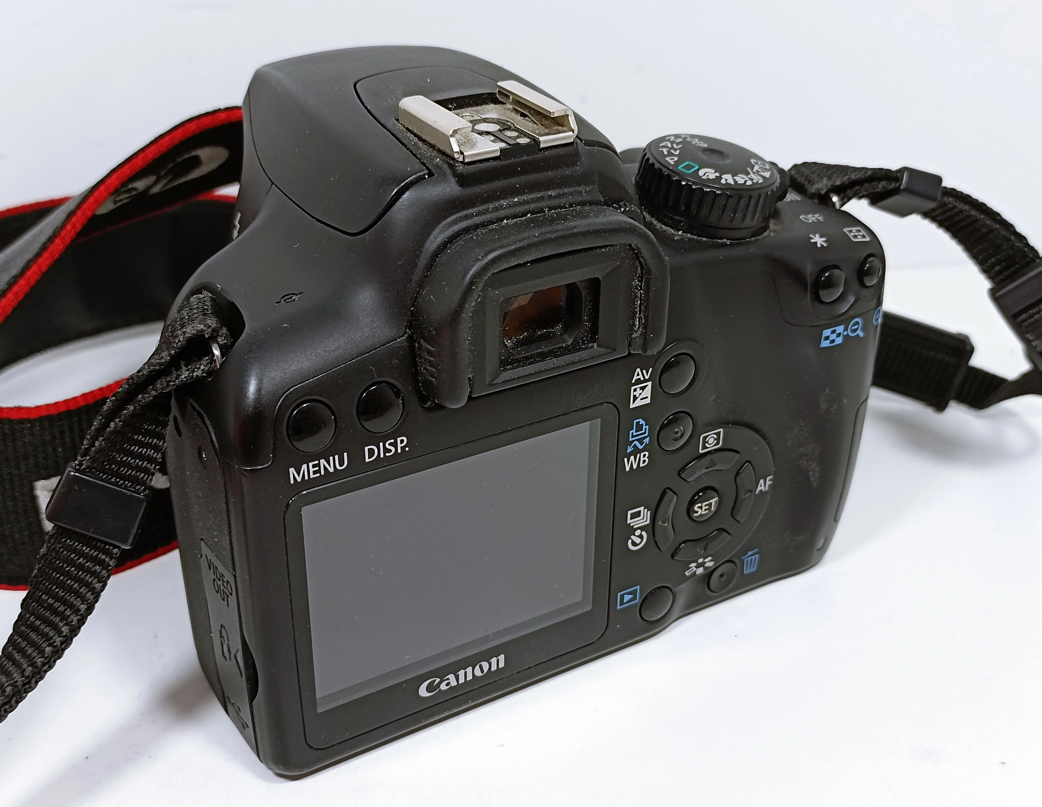 aparat-canon-eos-1000d-w-zestawie-korpus