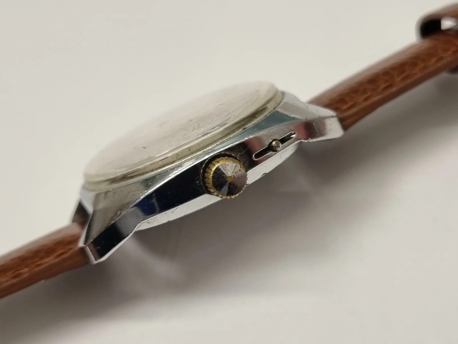 zegarek-mechaniczny-slava-26-jewels-ksztalt-koperty-okragla