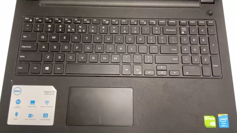 LAPTOP DELL INSPIRON 15