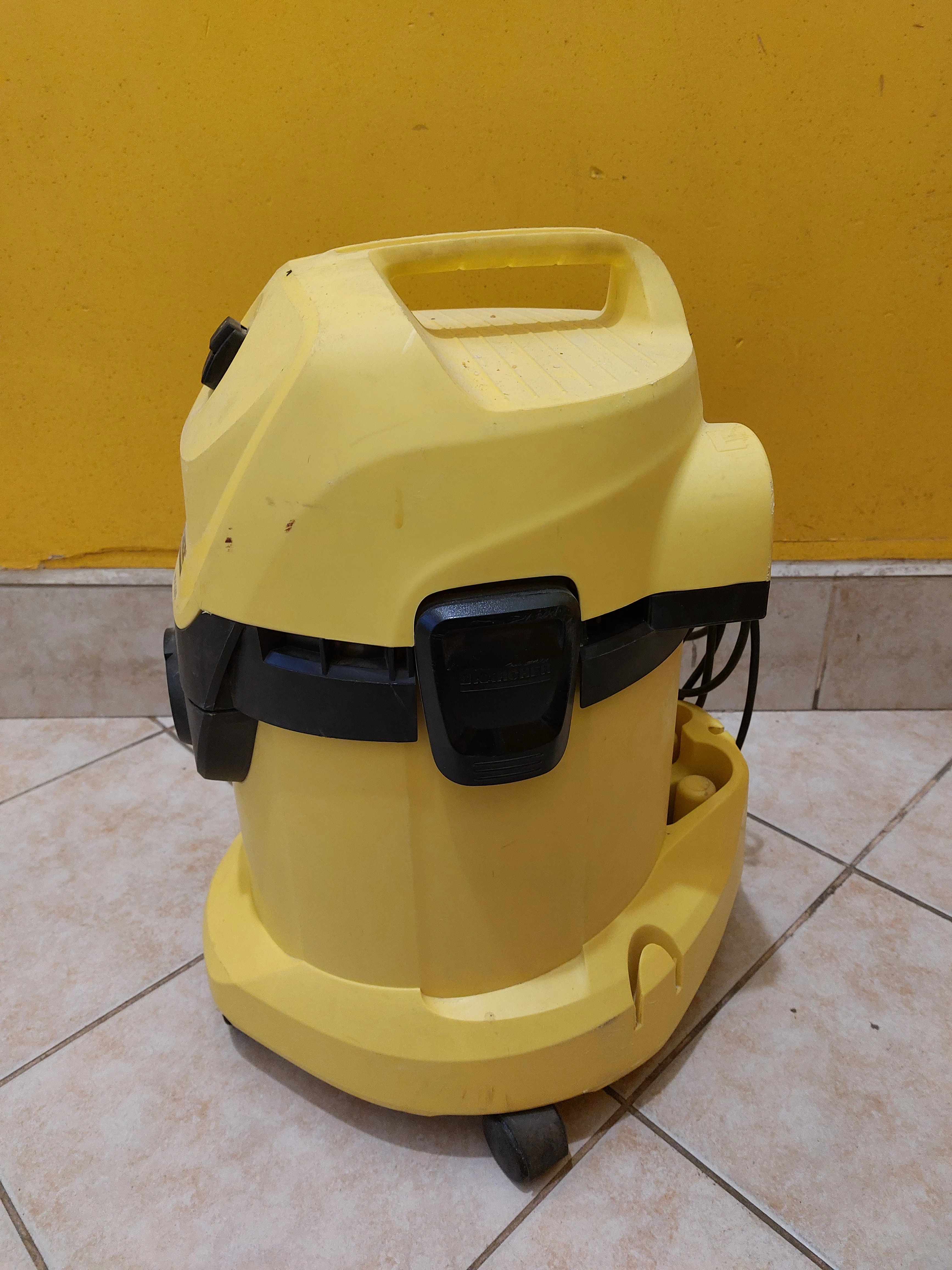 odkurzacz-karcher-wd3230-pojemnosc-zbiornika-100