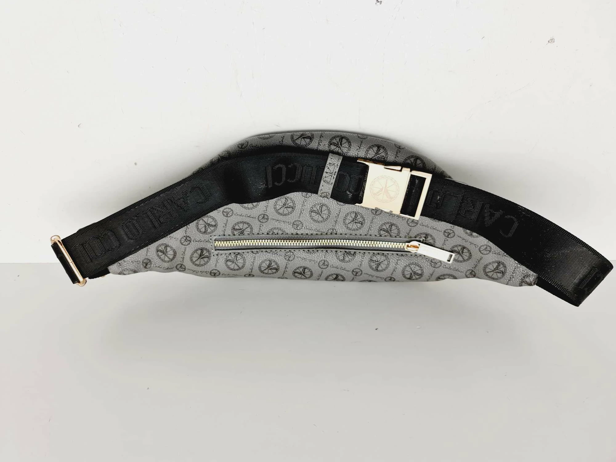 damska-nerka-biodrowa-carlo-colucci-szary-stan-powystawowy