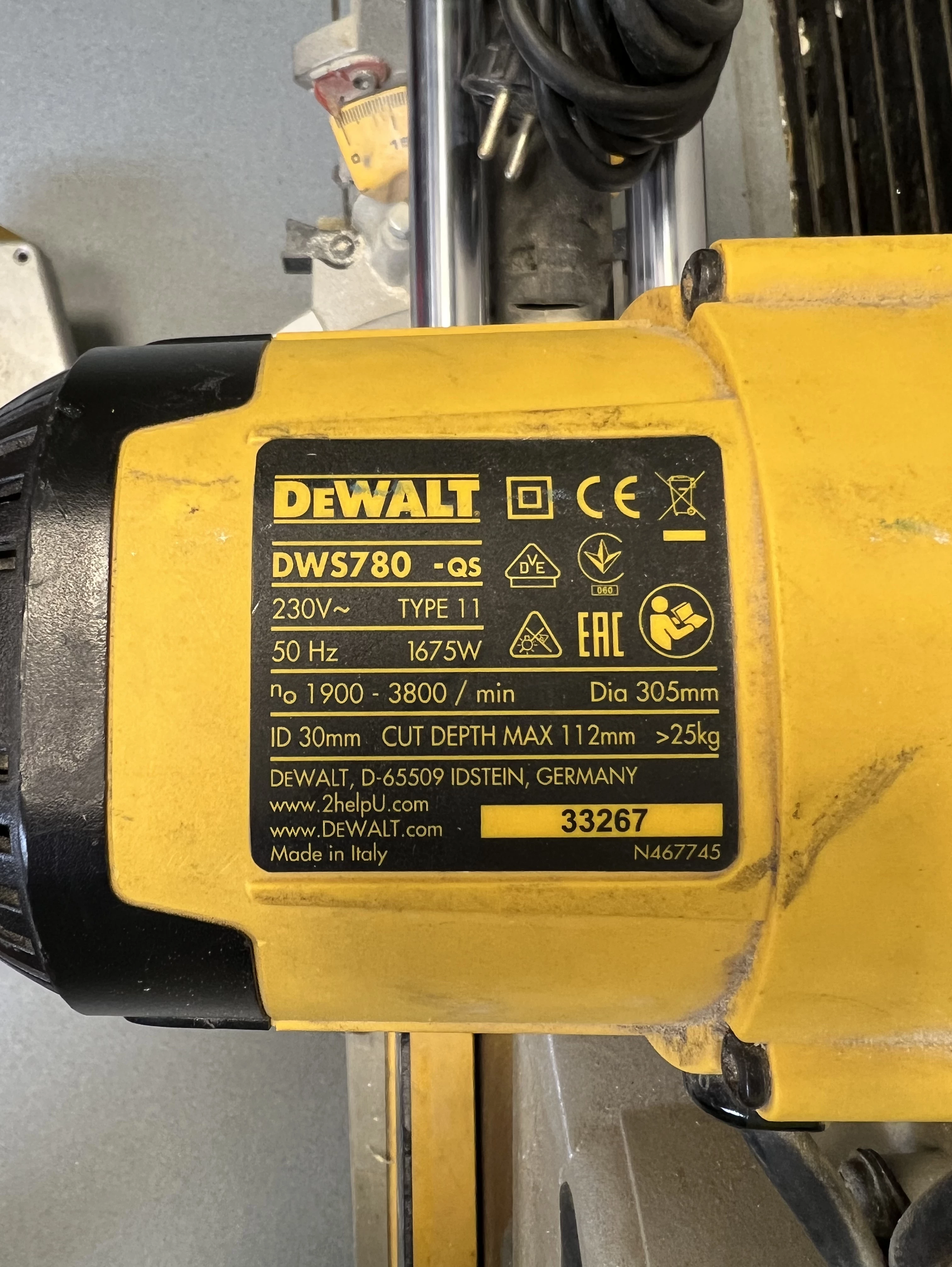 pila-ukosnica-dewalt-dws780-stan-uzywany