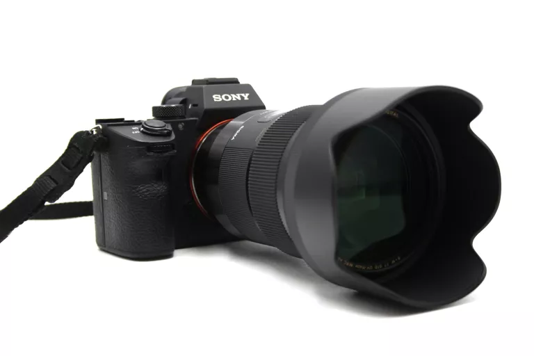 APARAT BEZLUSTERKOWIEC SONY ALPHA 7 III OBIEKTYW