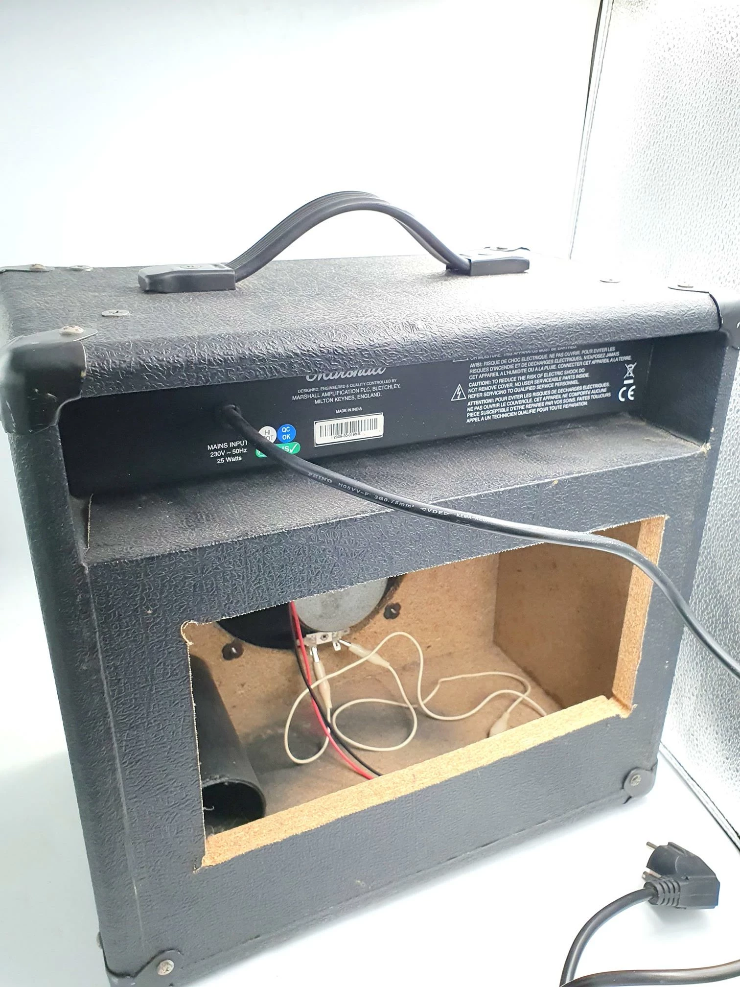 wzmacniacz-gitarowy-marshall-mbb-series-15-ean-gtin-5030463457559