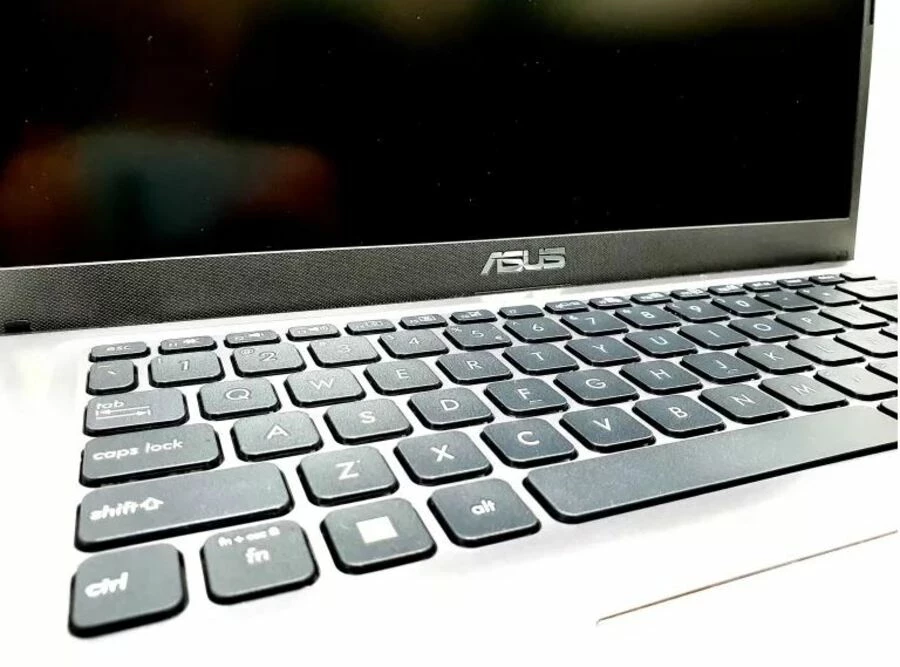 laptop-asus-x415e-4gb128gb-powystawowykomplet-przekatna-ekranu-14