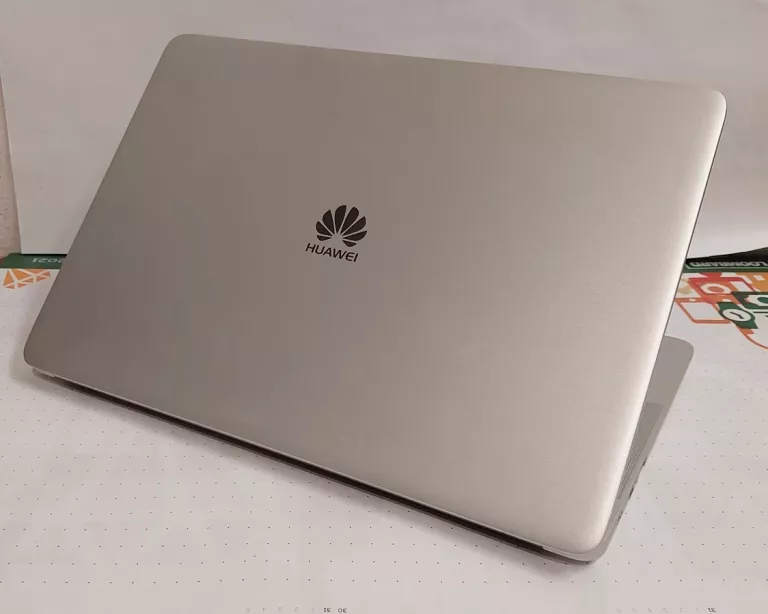 HUAWEI MATEBOOK D14 - 14" RYZEN 5/8GB/256GB