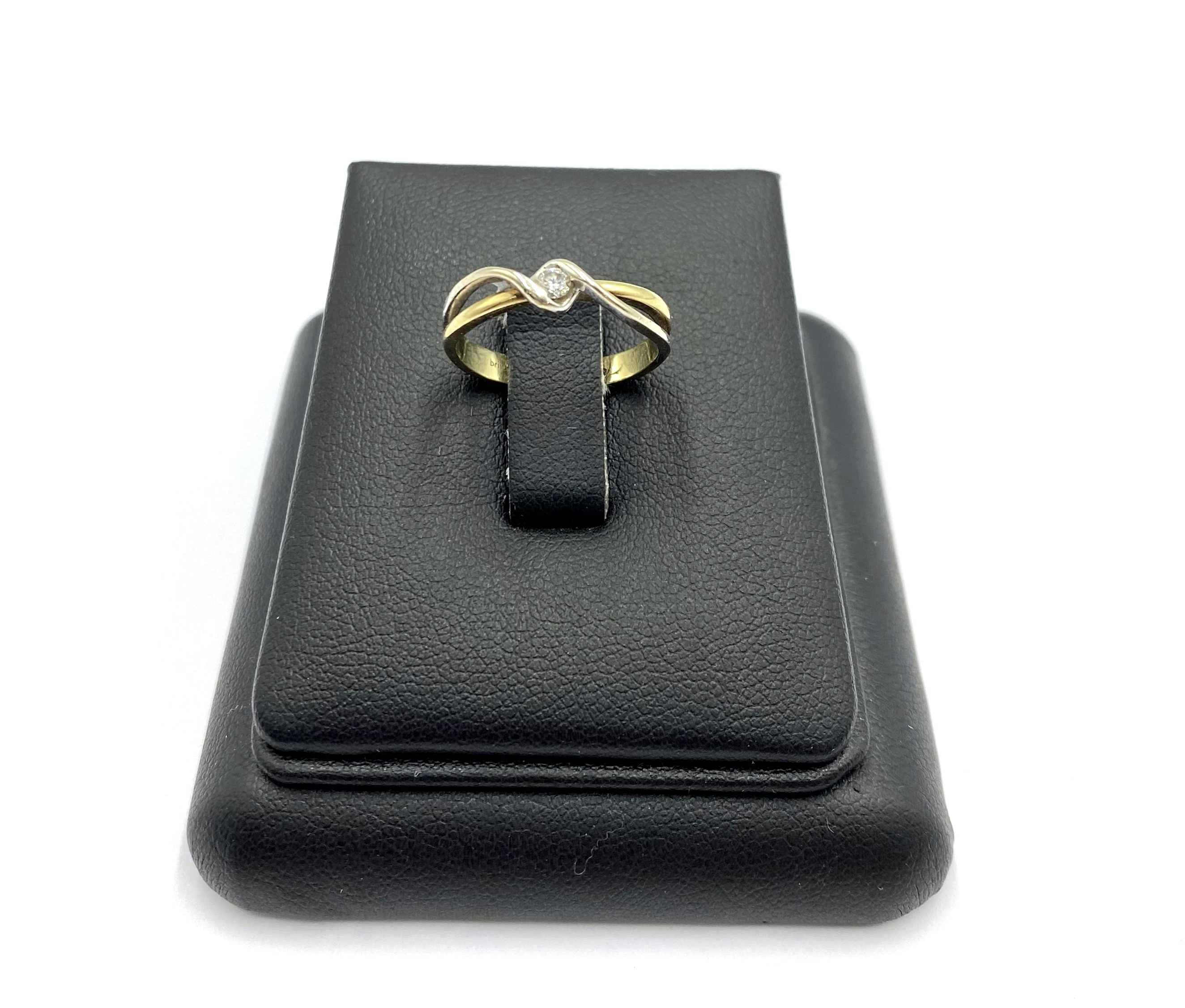 zloty-pierscionek-z-brylantem-189g5858-stan-uzywany