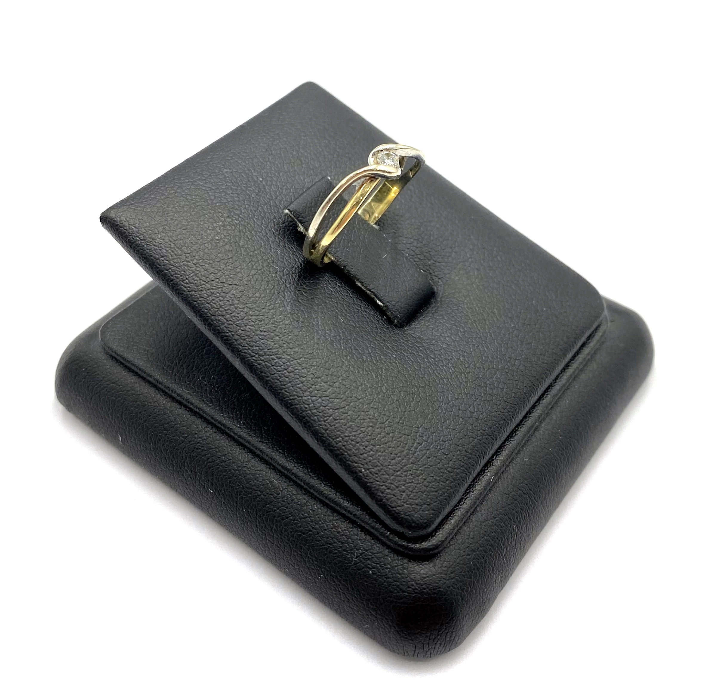 zloty-pierscionek-z-brylantem-189g5858-rodzaj-wyrob-jubilerski