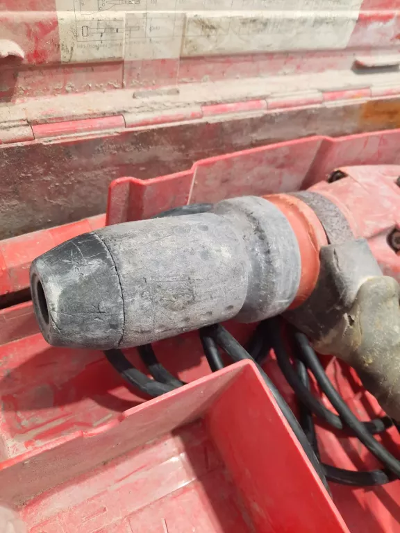 OKAZJA! MŁOTOWIERTARKA MŁOT HILTI TE76-ATC WALIZK