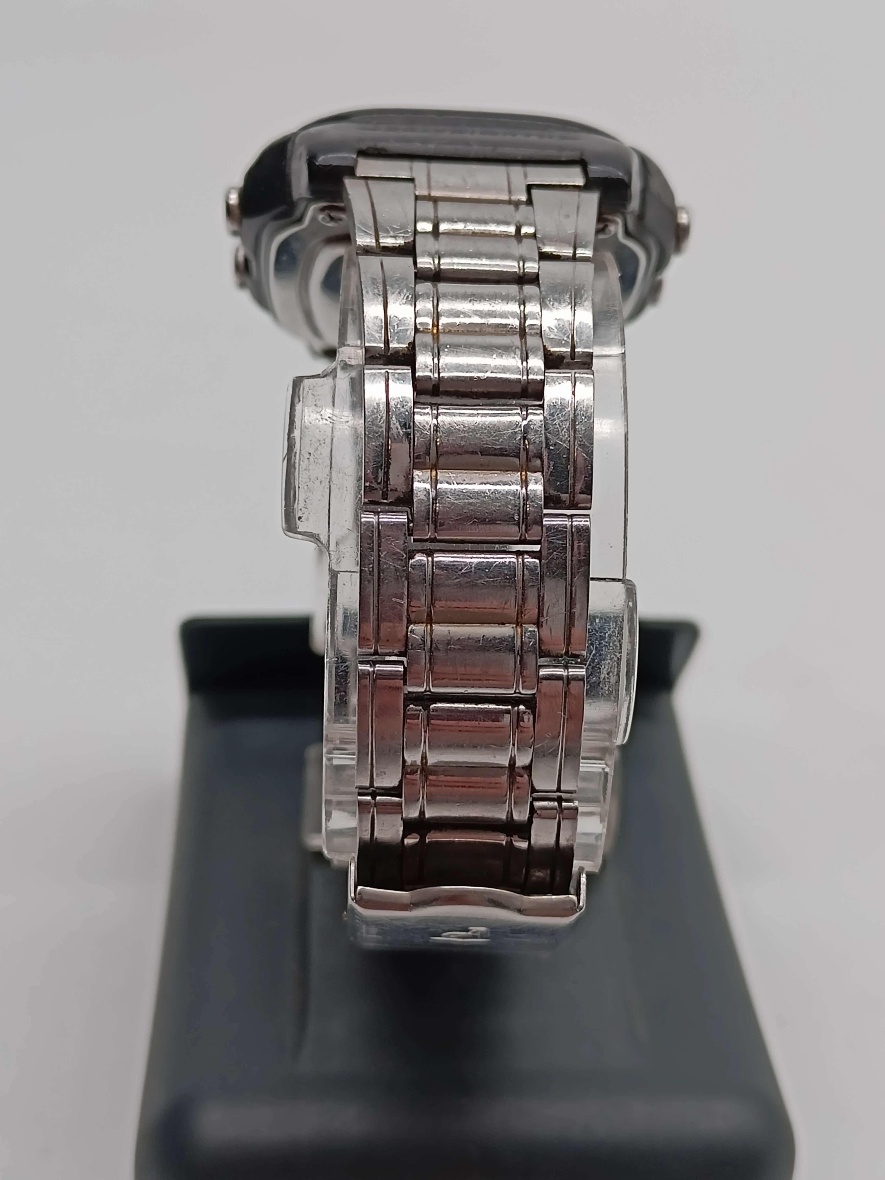 zegarek-casio-3240-ksztalt-koperty-prostokatna