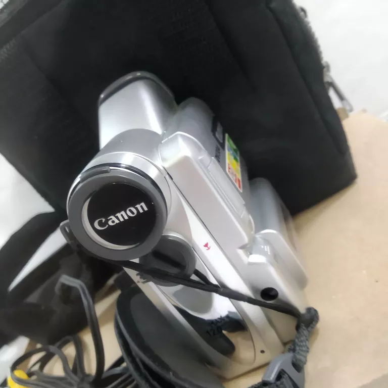 KAMERA CYFROWA CANON DV304 + OKABLOWANIE + ETUI