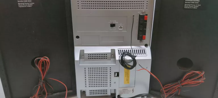 WIEŻA STEREO GRUNDIG UMS 3000 USZKODZONA