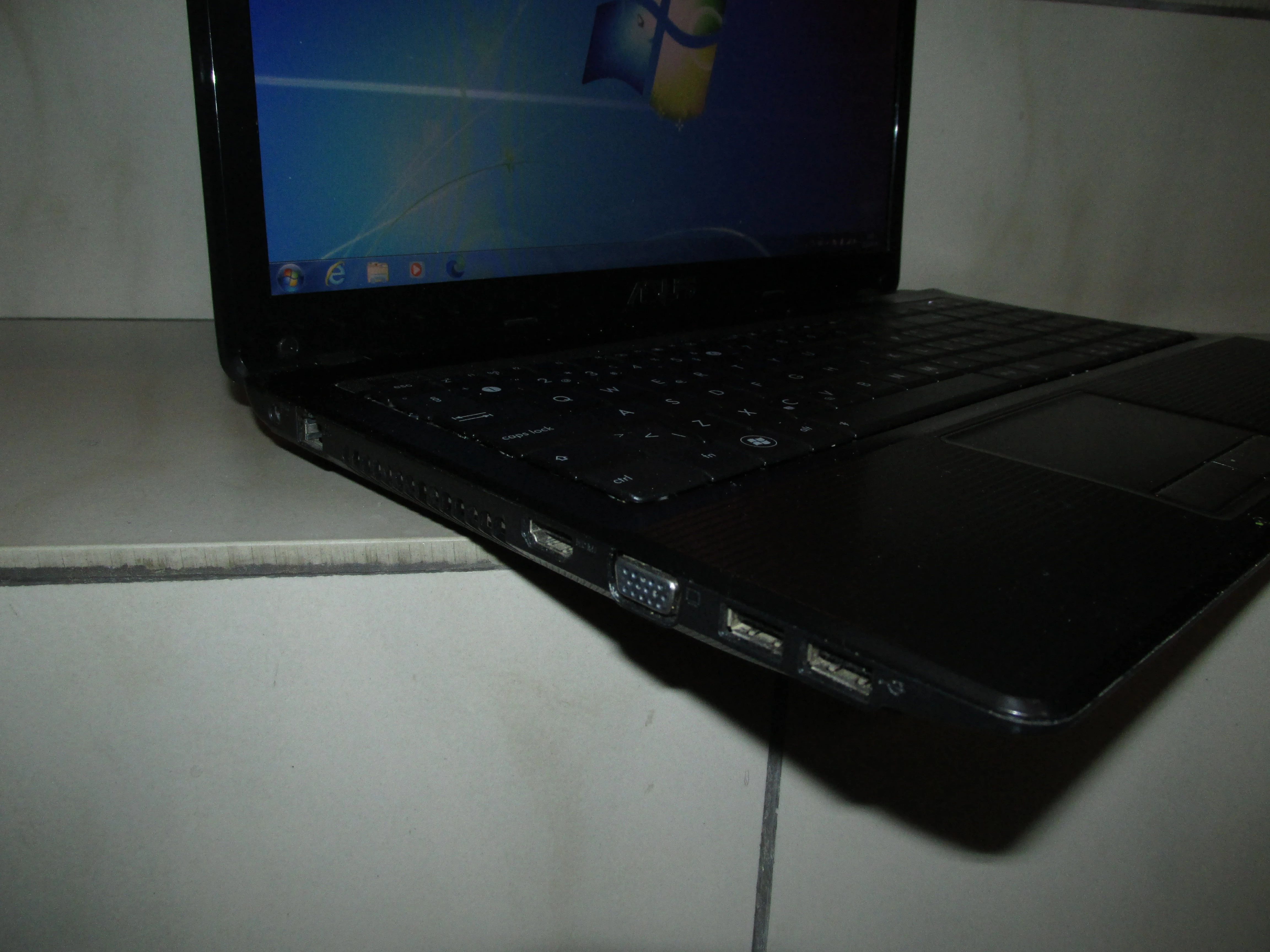 laptop-asus-x53b-4gb500gb-stan-uzywany