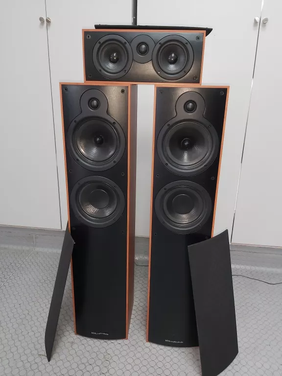 2-kolumny-wharfedale-crystal-2-40-centralny-konstrukcja-dwudrozne