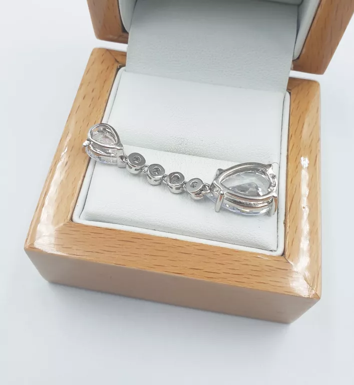 srebrna-zawieszka-z-krysztalami-544gr-p925-stan-11323-2