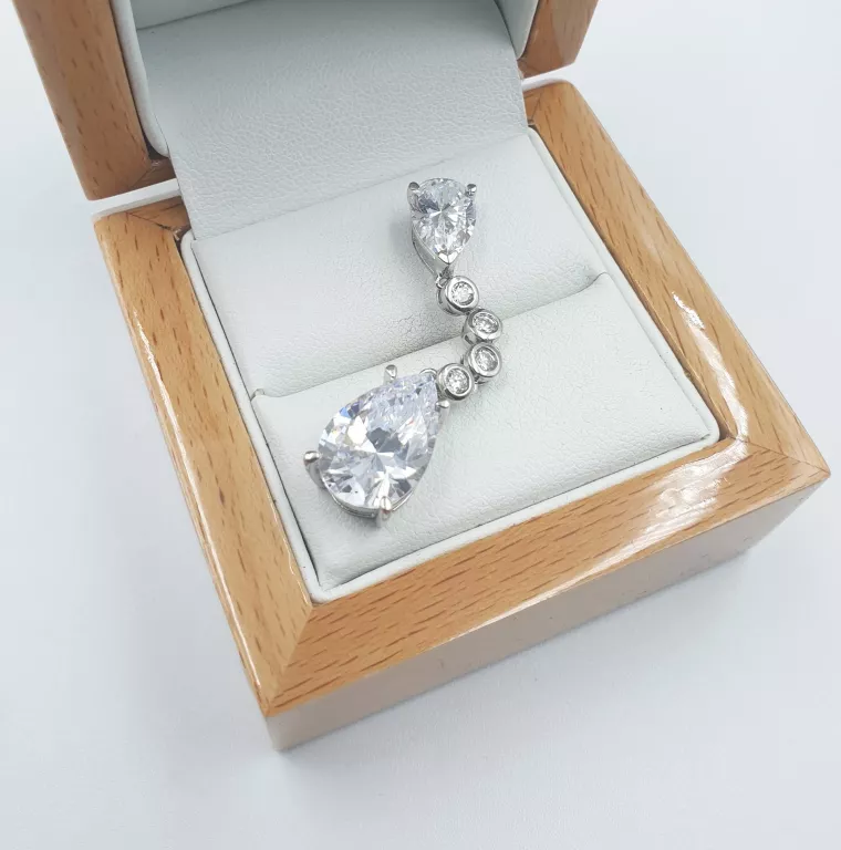 srebrna-zawieszka-z-krysztalami-557gr-p925-radosna-38-wroclaw