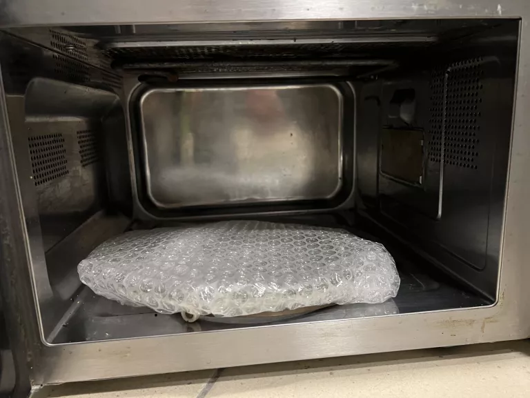 kuchenka-mikrofalowa-alaska-mwd-2925gc-kolor-dominujacy-srebrnyszary