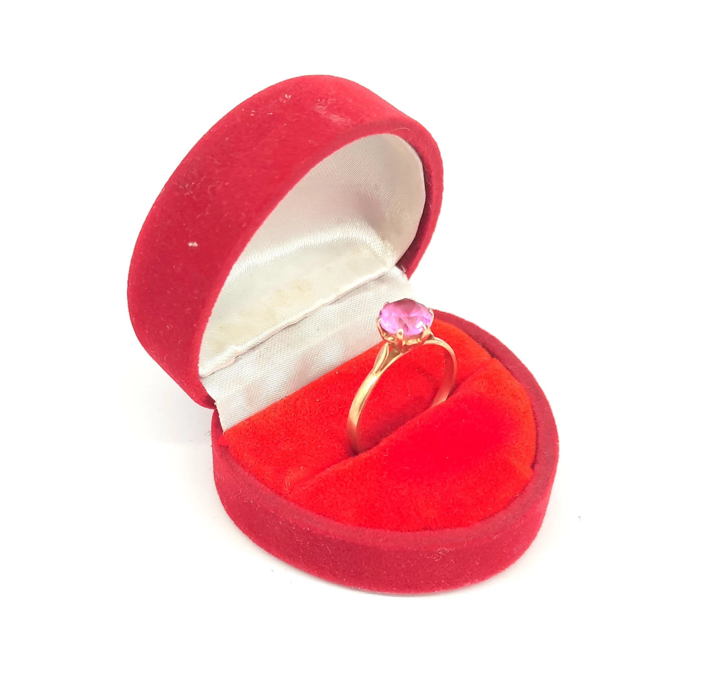 delikatny-zloty-pierscionek-205g-585-material-zloto