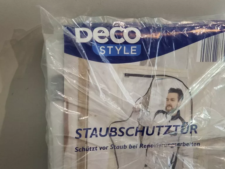 POWYSTAWOWE DRZWI REMONTOWE / KURTYNA DECO