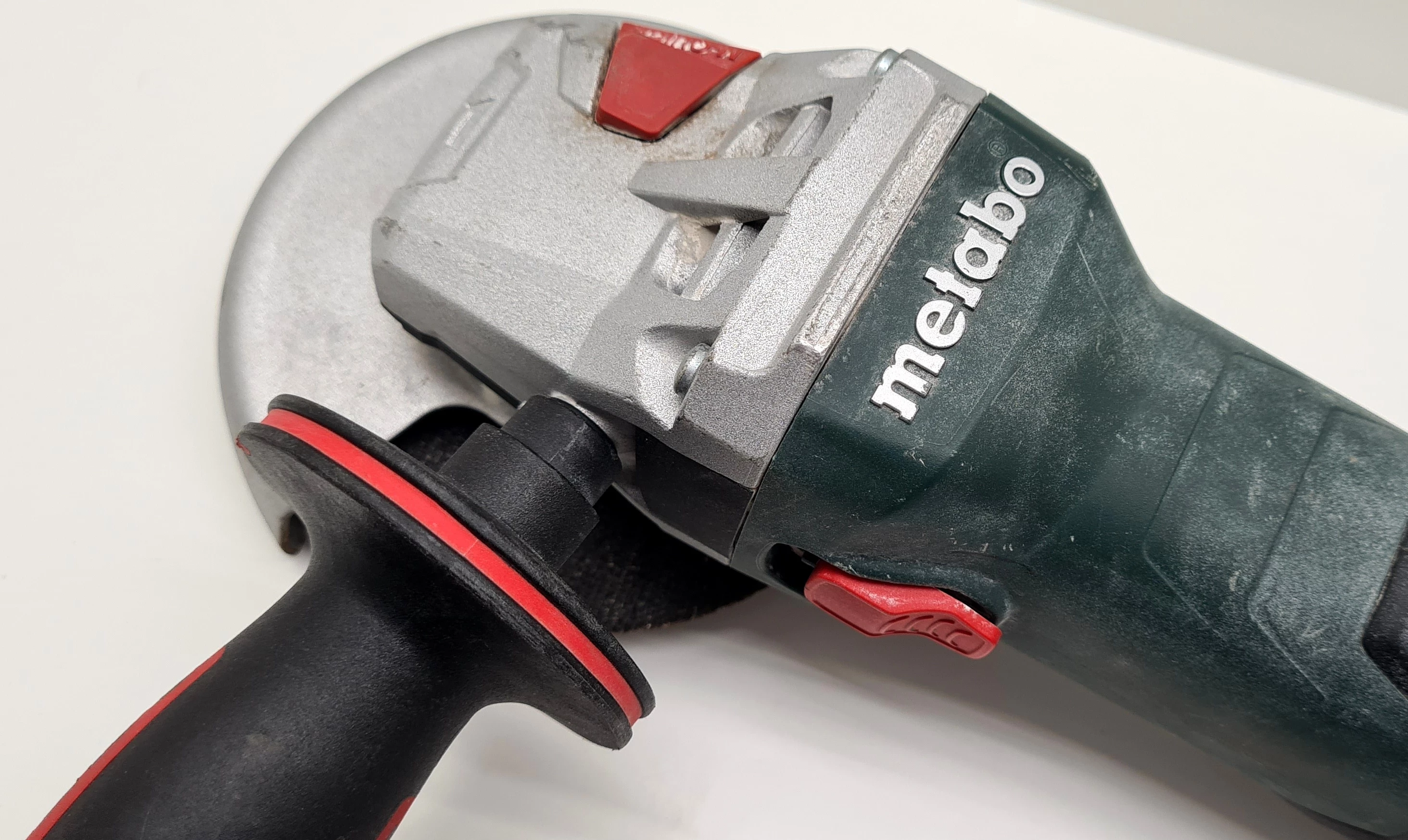 szlifierka-katowa-metabo-wev-10-125-quick-1000w-rodzaj-zasilania-sieciowe