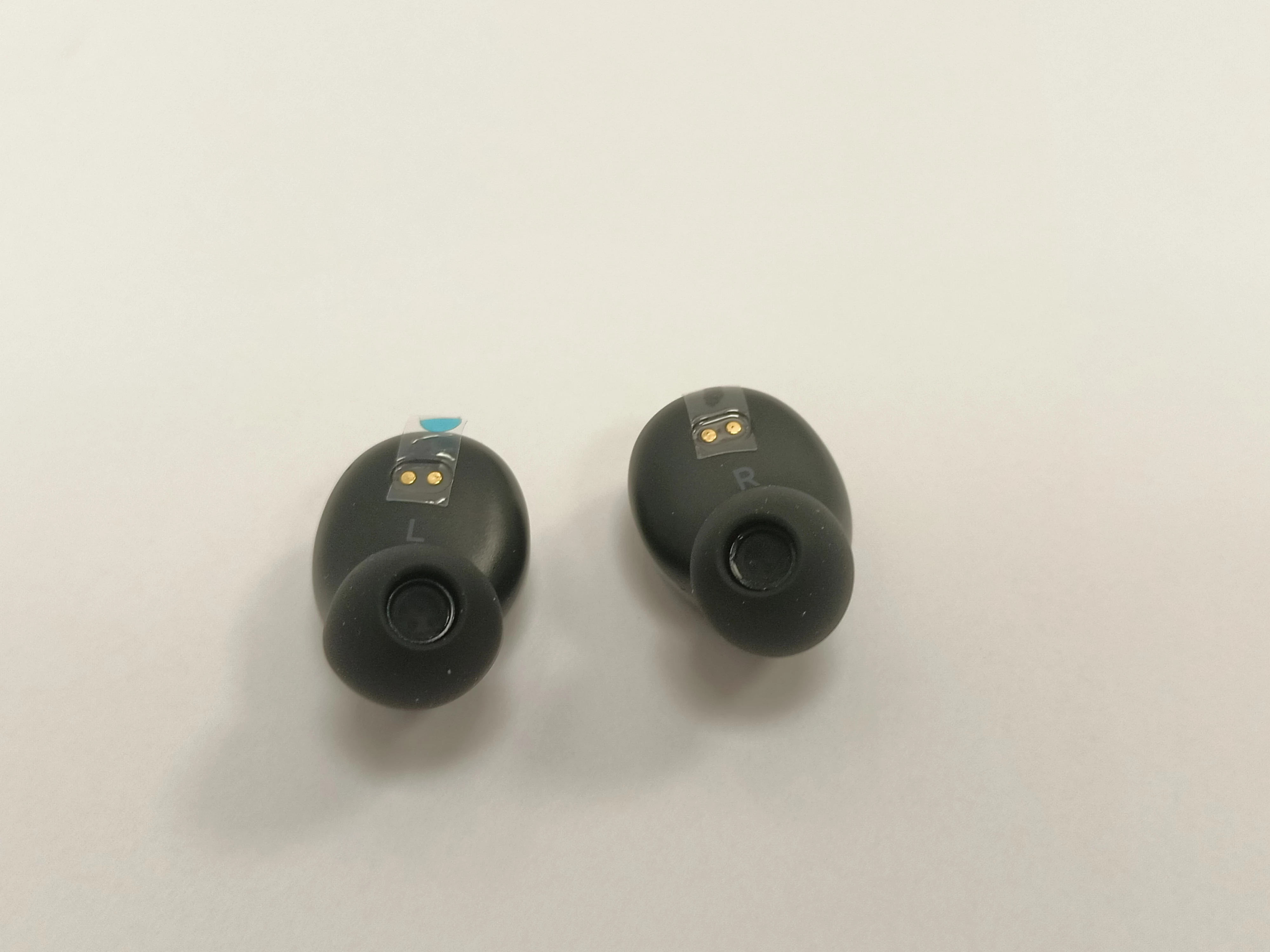 jak-nowe-sluchawki-motorola-moto-buds-charge-kod-producenta-sh067