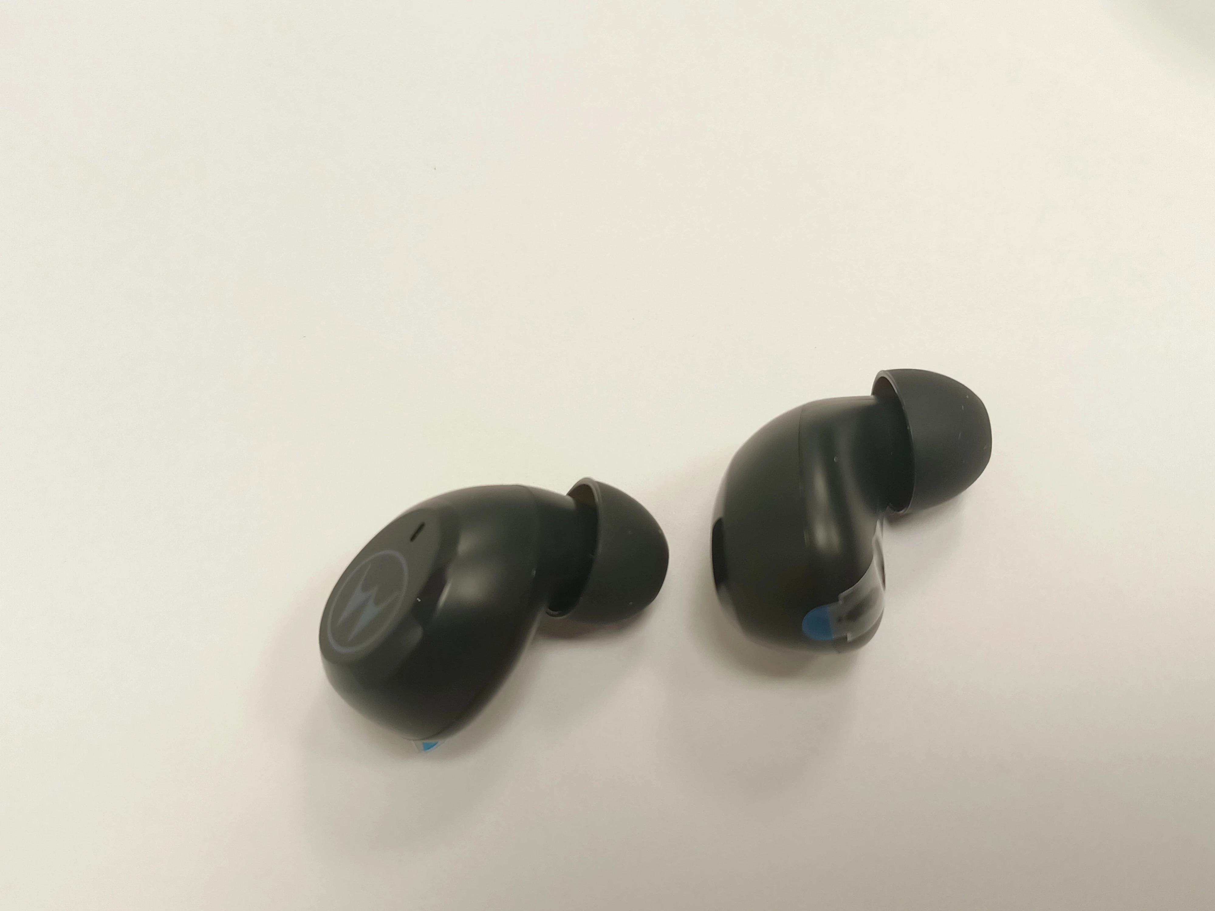 jak-nowe-sluchawki-motorola-moto-buds-charge-grottgera-183-rzeszow