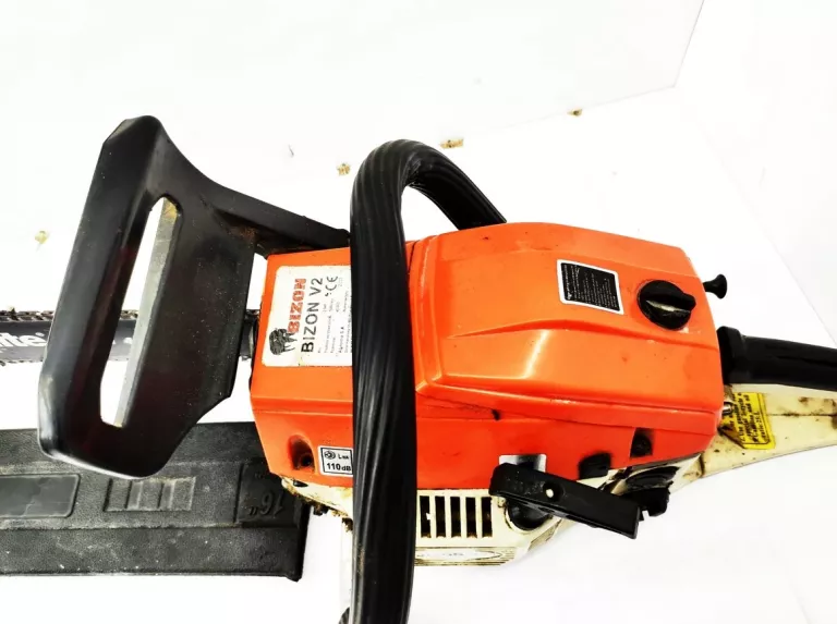 pila-spalinowa-bizon-v2-zasilanie-spalinowe