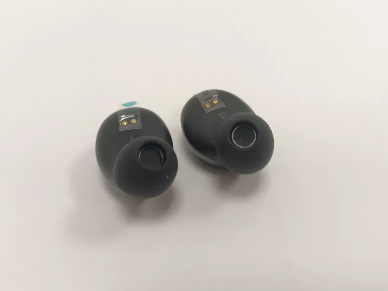 jak-nowe-sluchawki-motorola-moto-buds-charge-model-moto-buds-charge