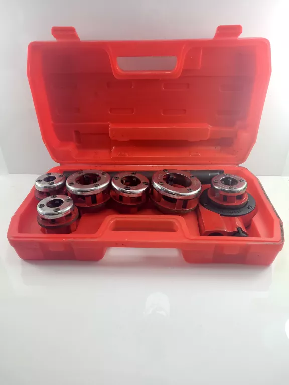 gwintownica-hydrauliczna-czerwona-walizka-dabrowskiego-493-poznan-ska-x