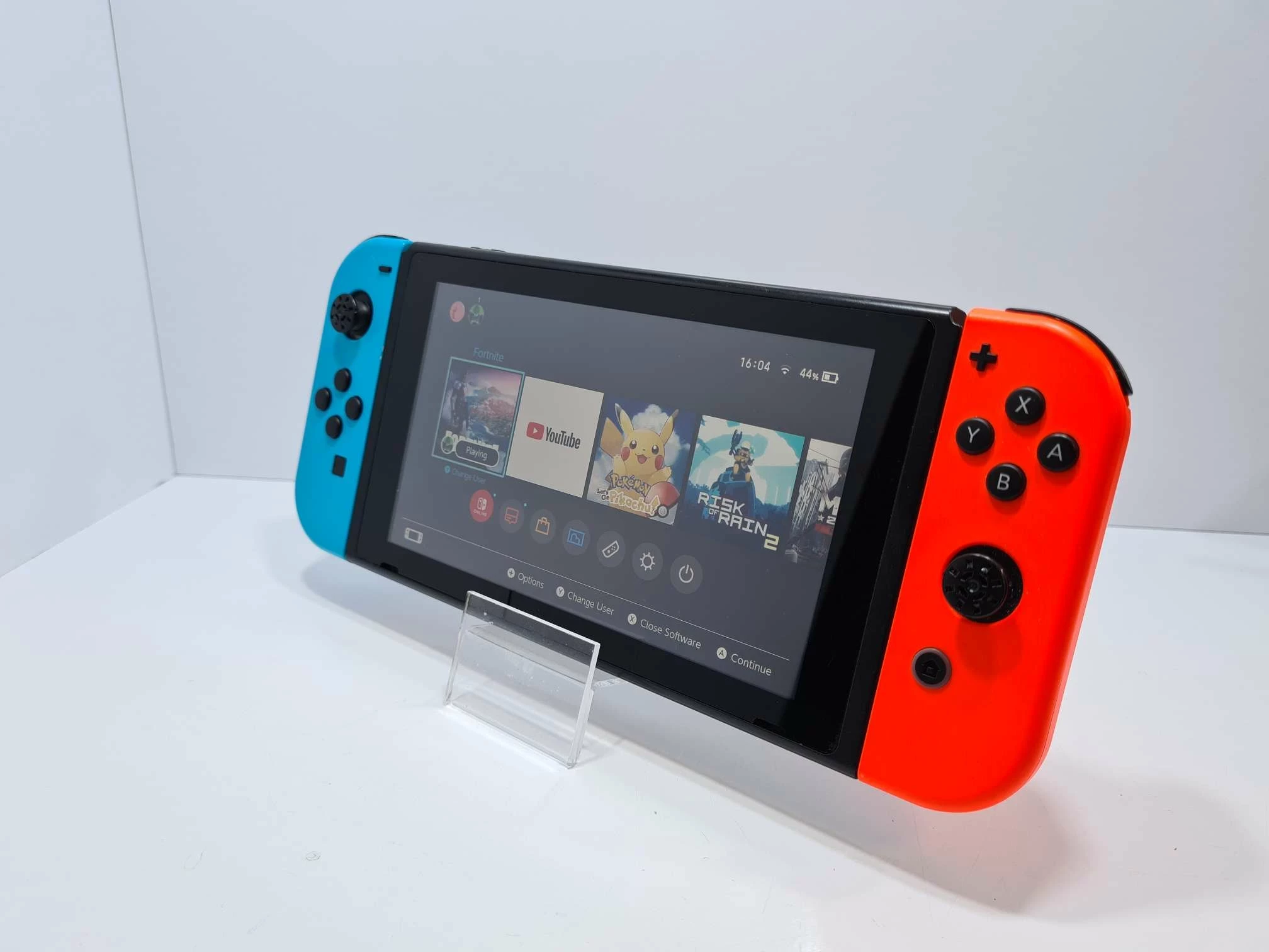 konsola-nintendo-switch-batalionow-3a-plock