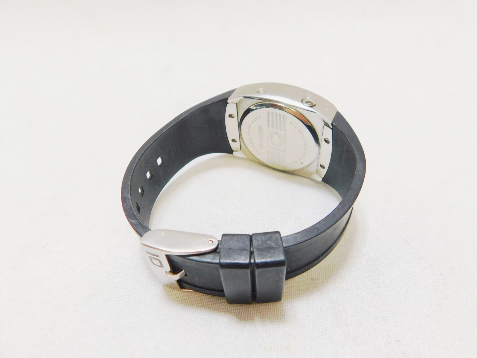 zegarek-binarny-01-the-one-lightmare-ll102r3-material-paska-guma