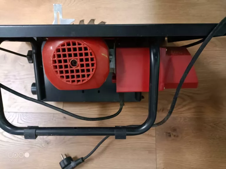 PILARKA STOŁOWA DEDRA DED 7702 W PUDEŁKU