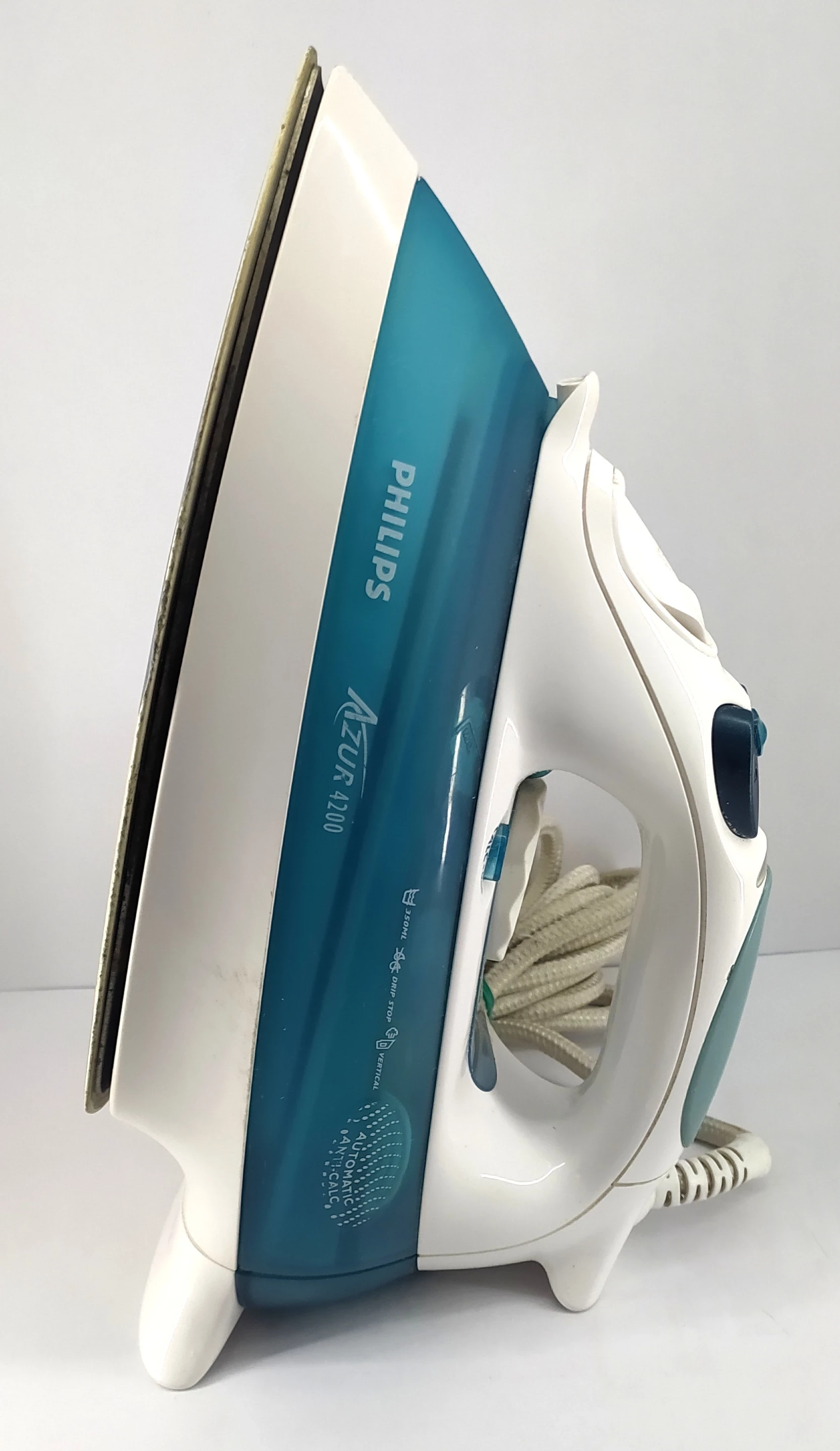 zelazko-philips-azur-4200-kolor-dominujacy-czarny