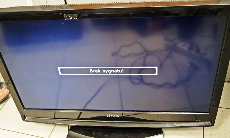 TELEWIZOR FUNAI LH7-M32BB + PILOT
