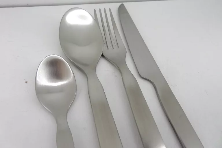 SZTUĆCE TUPPERWARE 4 SZTUKI
