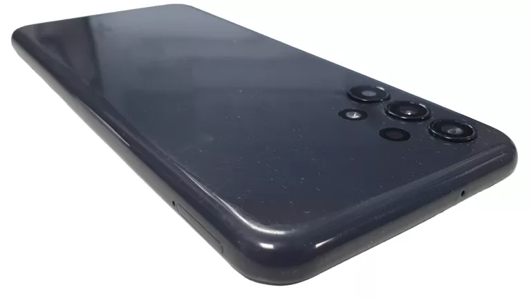 SAMSUNG A13 USZKODZONY